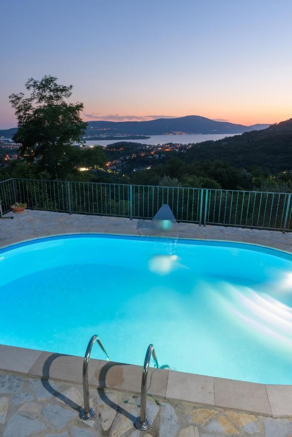 Sunset Holiday Home Tivat Bagian luar foto