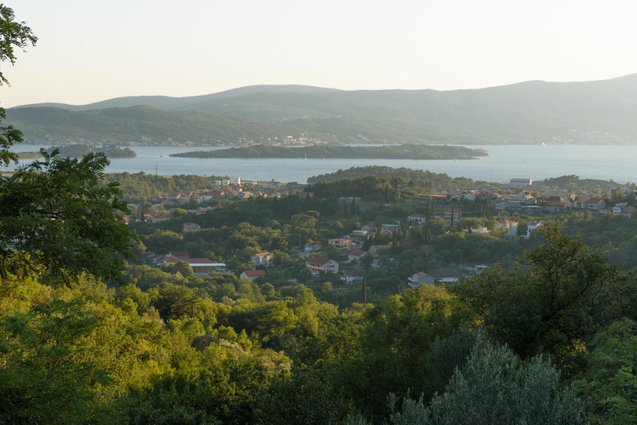 Sunset Holiday Home Tivat Bagian luar foto