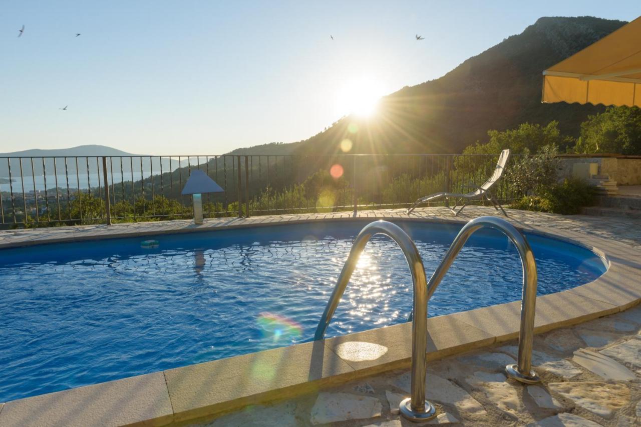Sunset Holiday Home Tivat Bagian luar foto