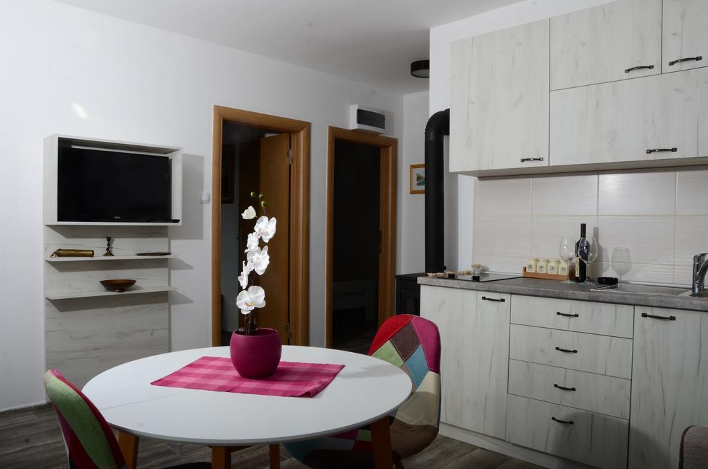 Sunset Holiday Home Tivat Bagian luar foto