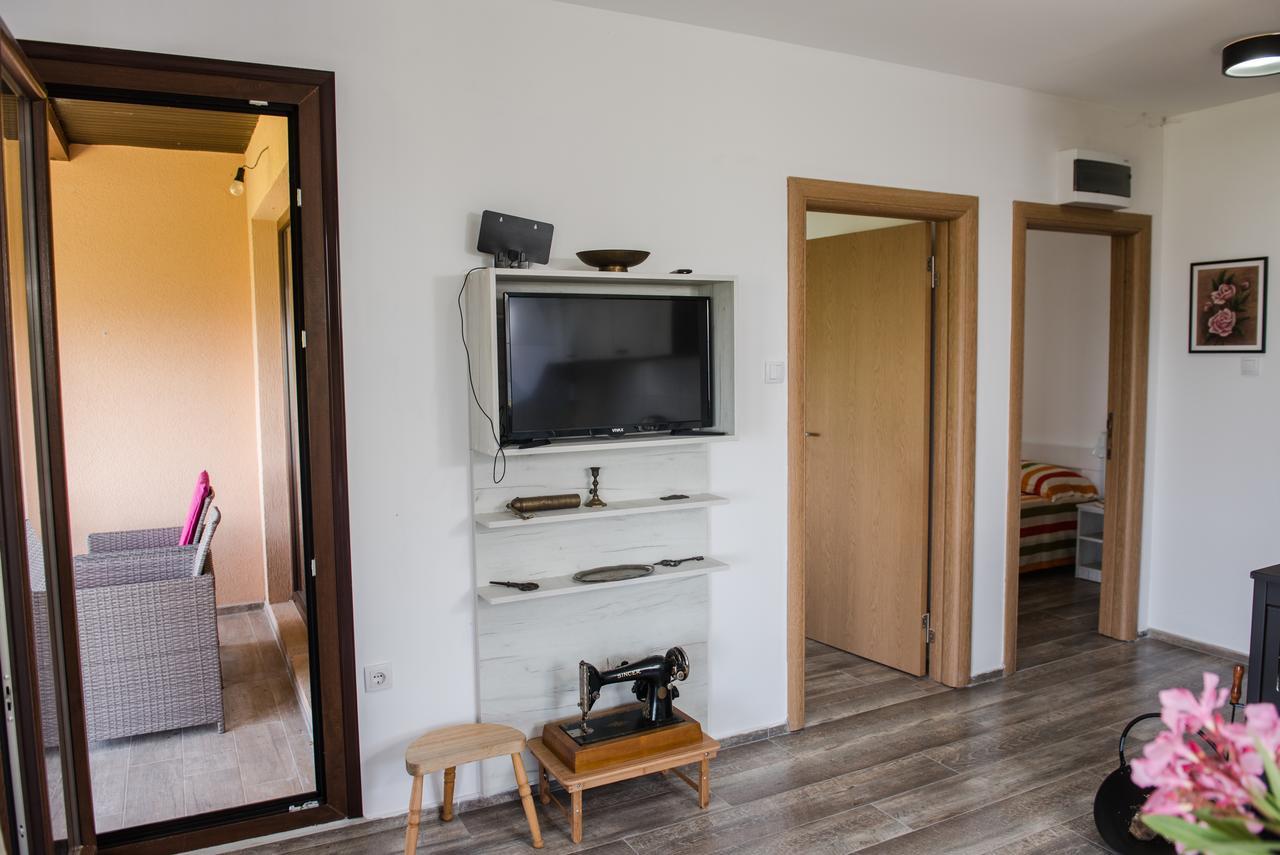 Sunset Holiday Home Tivat Bagian luar foto