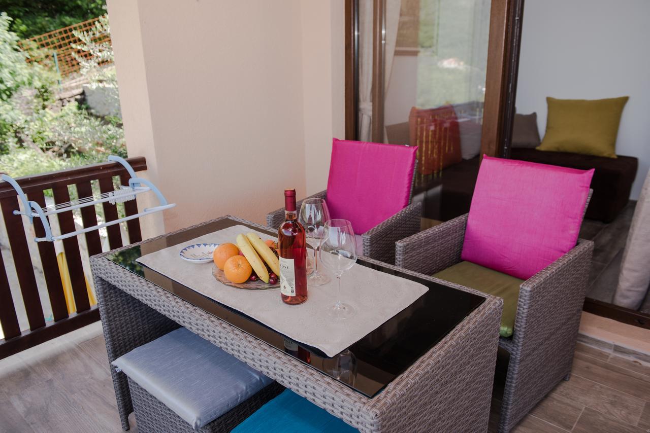 Sunset Holiday Home Tivat Bagian luar foto